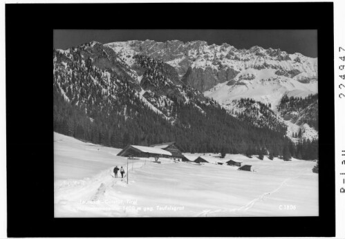 Leutasch - Gaistal / Tirol / Hämmermoosalm 1400 m gegen Teufelsgrat
