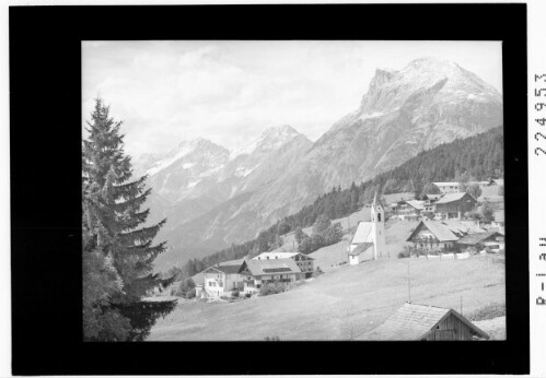 Mösern in Tirol mit Mieminger Kette und Hoher Munde 2661 m