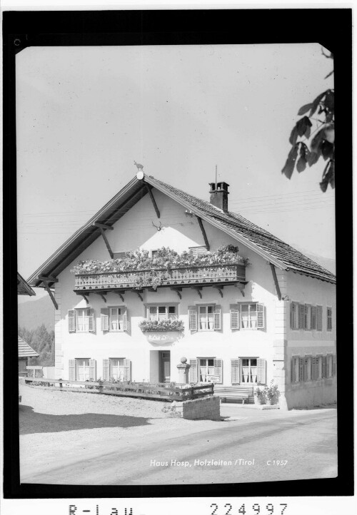 [Haus Hosp in Holzleiten bei Obsteig am Mieminger Plateau / Tirol]