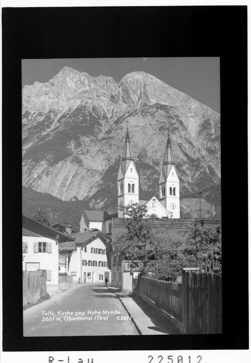 Telfs / Kirche gegen Hohe Munde 2661 m / Oberinntal / Tirol