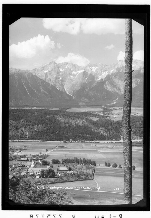 Stams gegen Untermieming mit Mieminger Kette / Tirol : [Kloster Stams]