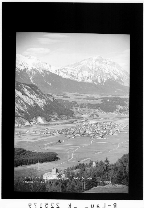 Silz und Schloss Petersberg gegen Hohe Munde / Oberinntal Tirol