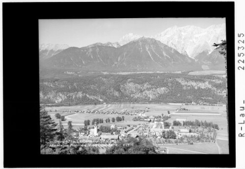 Stams 671 m im Oberinntal / Tirol gegen Mieminger Plateau und Miemingerkette