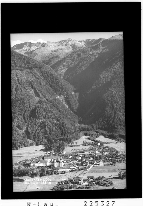 Stams 671 m im Oberinntal gegen Birchkogel 2831 m : [Stams gegen Pirchkogel und Predigtstuhl / Tirol]