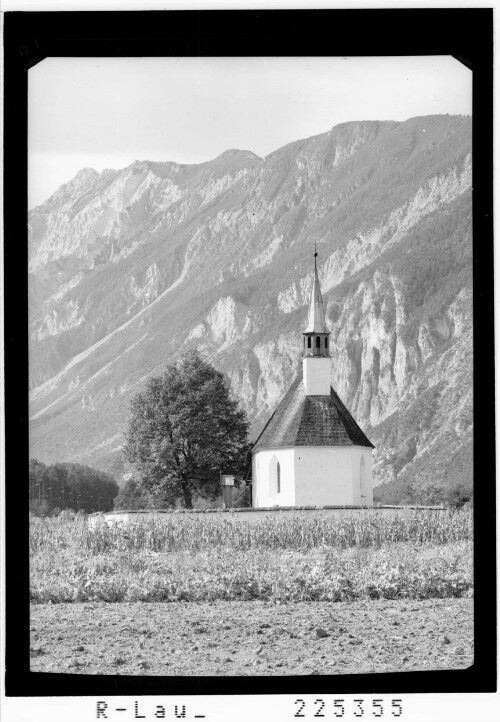 [Pestkapelle bei Silz gegen Tschirgant / Tirol]