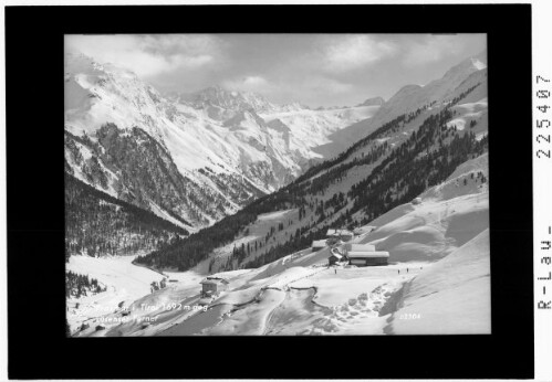 Praxmar in Tirol 1692 m gegen Lüsenser Ferner