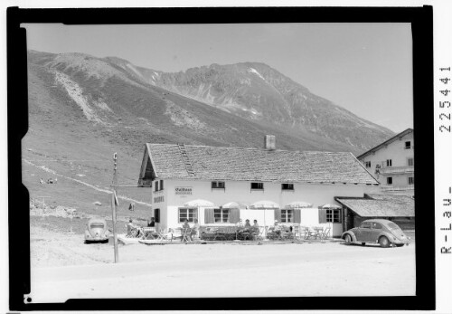 [Kühtai in Tirol / Gasthaus Mooshäusl gegen Hochalter und Mugkogel]