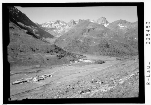 [Kühtai in Tirol gegen Hochreichkopf und Acherkogel]