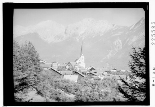 [Flaurling gegen Mieminger Gebirge mit Hochplattig und Hochwand / Tirol]