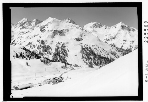 [Kühtai mit Acherkogel und Karlesspitzen / Tirol]