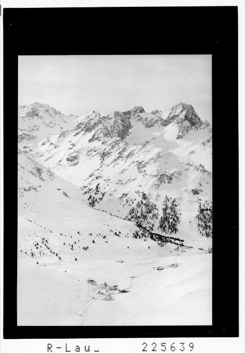 [Kühtai in Tirol mit Hochreichkopf und Acherkogel]