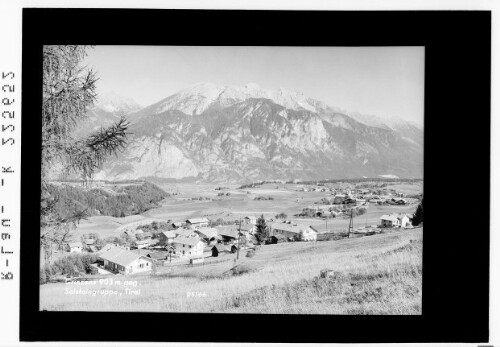 Grinzens 903 m gegen Solsteingruppe / Tirol : [Grinzens gegen Erlspitze und Nordkette]