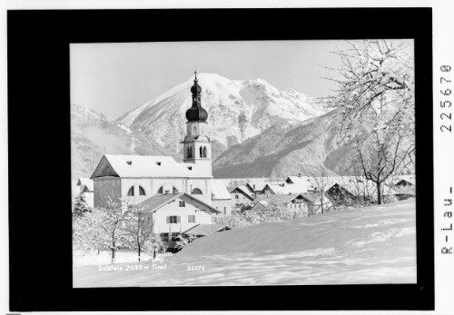 Ranggen 825 m gegen Solstein 2633 m / Tirol