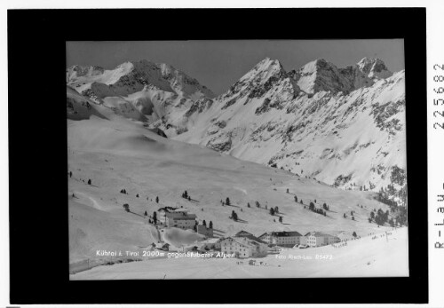 Kühtai in Tirol 2000 m gegen Stubaier Alpen : [Kühtai gegen Hohe Wassefalle und Wechnerkogel]