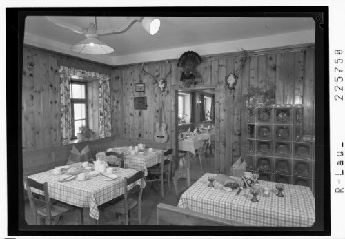 [Frühstückszimmer im Gasthaus Gerhardhof / Wildermieming / Tirol]