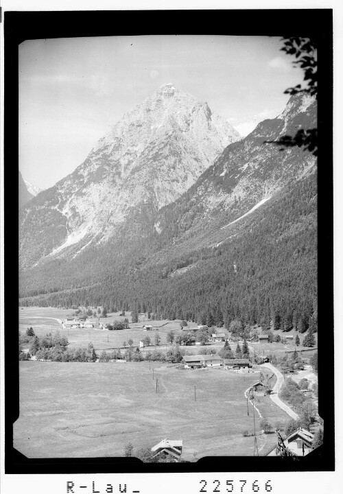 [Unterleutasch mit Ofelekopf / Tirol]