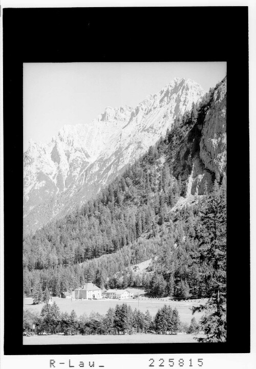 Unterleutasch - Grenzstation gegen Karwendelspitze und Wörner / Tirol