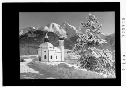 Seefeld 1200 m in Tirol / Seekirchl gegen Reitherspitze 2373 m