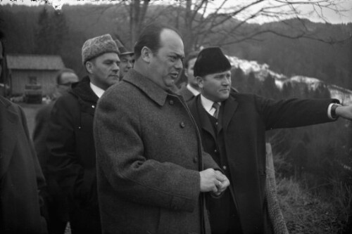 Bautenminister Josef Moser zu Besuch bei Fritz Mayer wegen der Autobahnführung