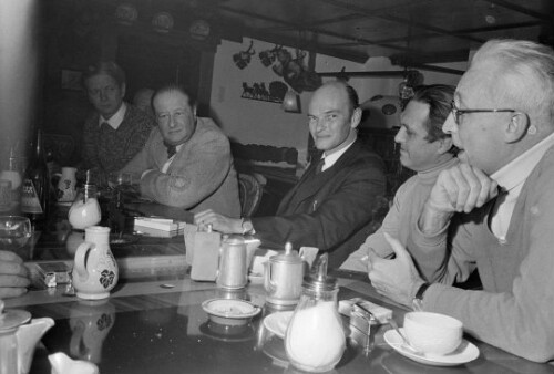 Bundeskanzler Kreisky trifft Uferautobahngegner