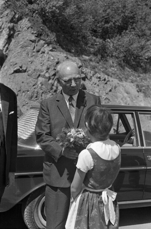 Bundespräsident Franz Jonas auf Besuch in Vorarlberg - Furkapass