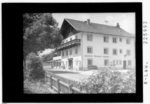 [Gasthof Traube in Affenhausen am Mieminger Plateau / Tirol]