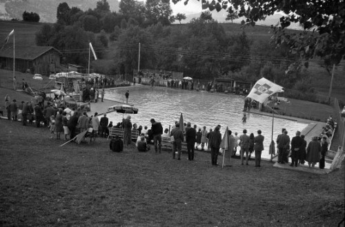 Rettungsschwimmerwettbewerb im Egger Schwimmbad