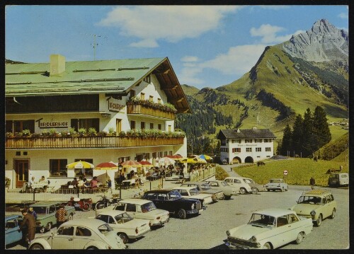 [Warth] : [Gasthof Tirolerhof, Warth am Arlberg (1500 m) mit Blick auf Biberkopf (2600 m) ...]