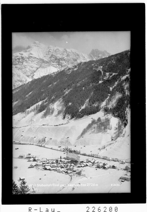 Neustift im Stubaital / Tirol gegen Kesselspitze 2726 m