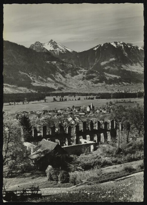 Ruine bei Bludesch Vlbg. gegen 3 Schwestern