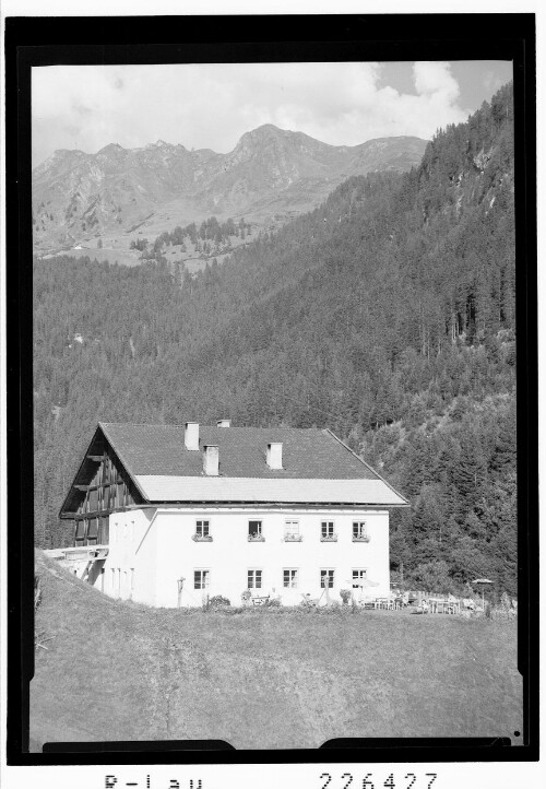 [Navis in Tirol / Gasthof Schönblick gegen Weirichegg]