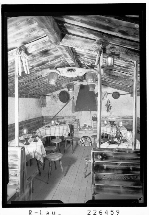 [Neustift im Stubaital / Gletscherbar im Cafe Gletscherblick Tirol]