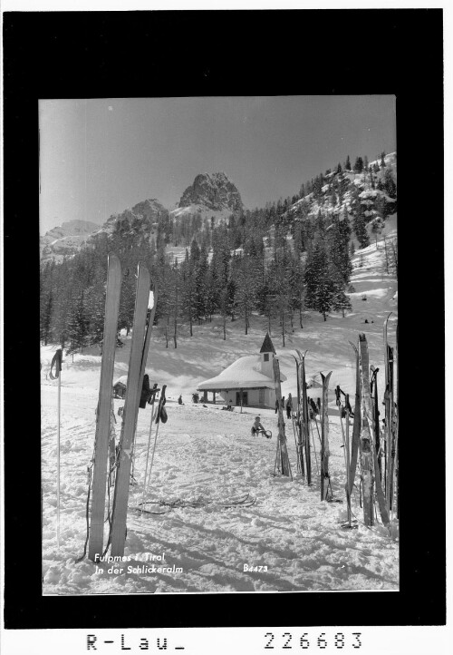 Fulpmes in Tirol / In der Schlickeralm : [Schlicker Alm ob Telfes im Stubaital gegen Riepenwand]