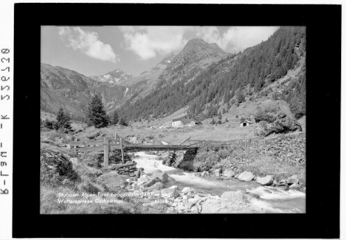 Stubaier Alpen / Tirol / Laponisalm 1487 m gegen Wetterspitzen / Gschnitztal