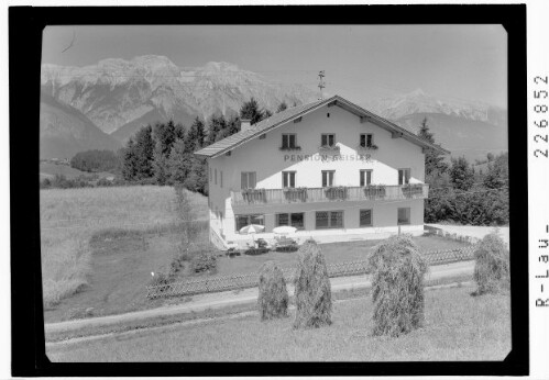 [Pension Geisler in Tulfes ob Hall in Tirol gegen Bettelwurf und Hochnisslspitze]