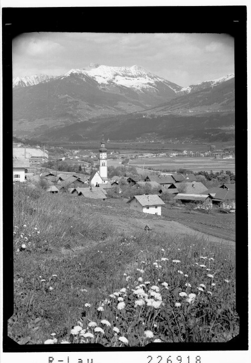 [Baumkirchen im Unterinntal gegen Kellerjoch / Tirol]