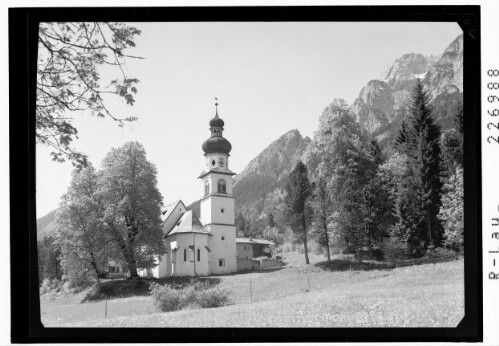 [Gnadenwald - St. Martin gegen Hüttenspitze und Wechselspitzen / Tirol]