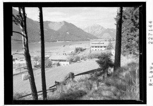 [Hotel Buchau bei Maurach am Achensee gegen Karwendelgebirge Tirol]