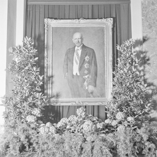 Aufbahrung von Otto Ender im Gebäude der Landesregierung