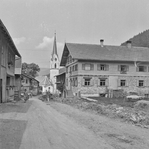 Bizau, Straßenarbeiten