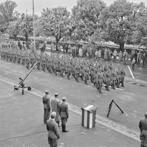 Bregenz Seestraße, Angelobung der Jungmänner des Jägerbataillons Nr. 23, Defilierung der Ehrenkompagnie