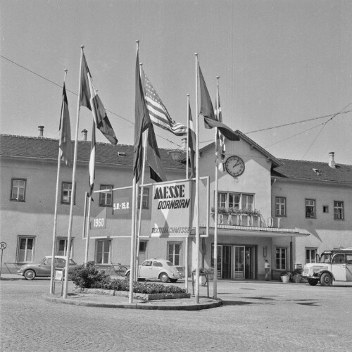 Dornbirner Messe 1960, Werbung vor dem Bregenzer Bahnhof