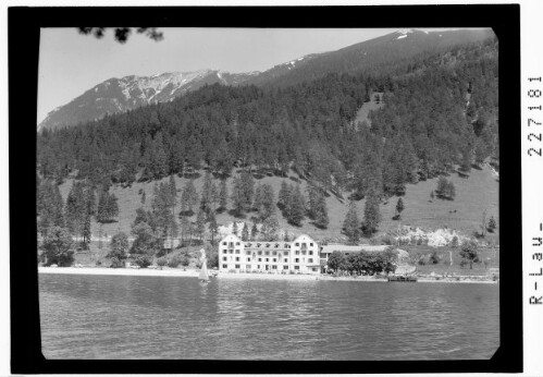 [Hotel Scholastika am Achensee gegen Unnutz / Tirol]