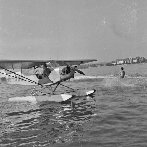 Landung eines schweizerischen Wasserflugzeuges vor Bregenz