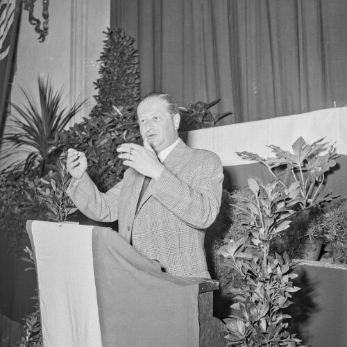 Staatssekretär Kreisky beim sozialistischen Landesparteitag in Bregenz