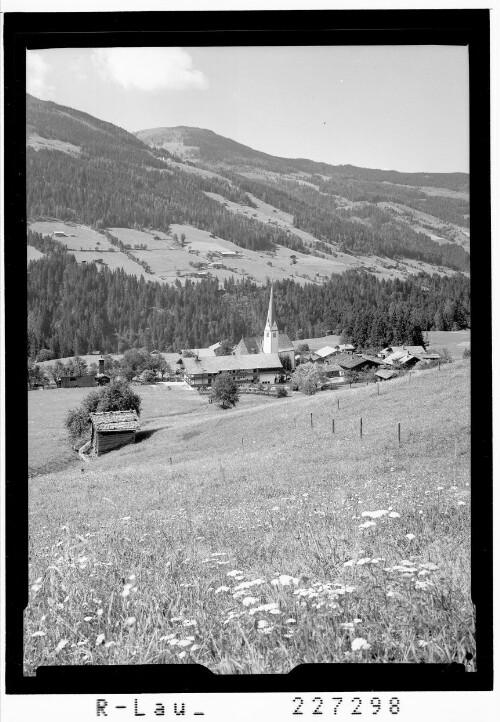 [Alpbach in Tirol gegen Luderstein]