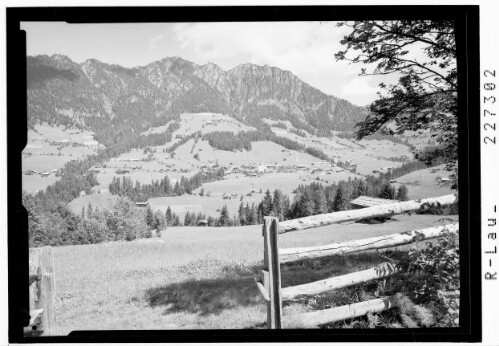 [Alpbach in Tirol gegen Gratlspitze]