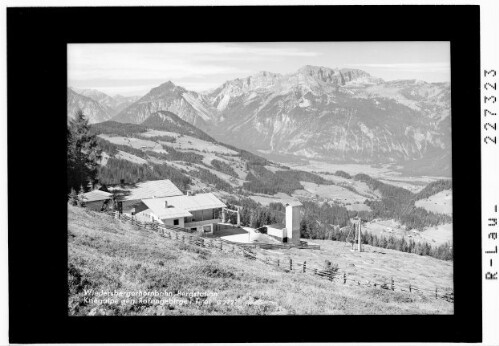 Wiedersbergerhornbahn / Bergstation Kriegalpe gegen Rofangebirge / Tirol : [Wiedersbergerhornbahn / Mittelstation Kriegalm gegen Karwendelgebirge und Rofangruppe]