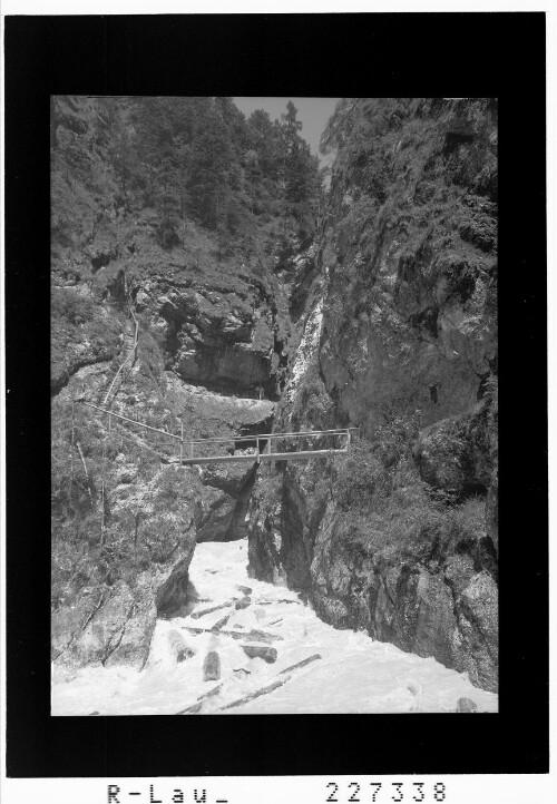 Brandenberg - Kramsach / Tirol / Holztrift in der Tiefenbachklamm