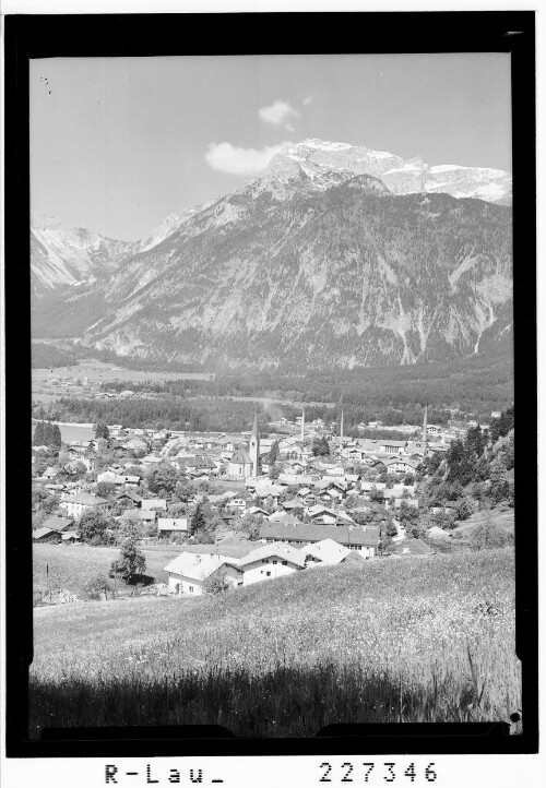 [Brixlegg im Unterinntal gegen Vorderes Sonnwendjoch / Tirol]